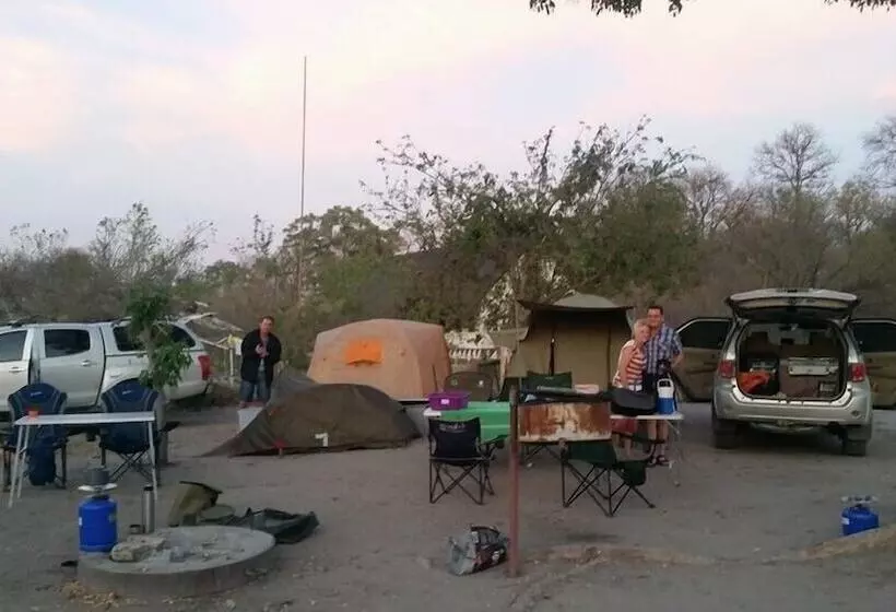 هتل Xakanaka Mobile Camp