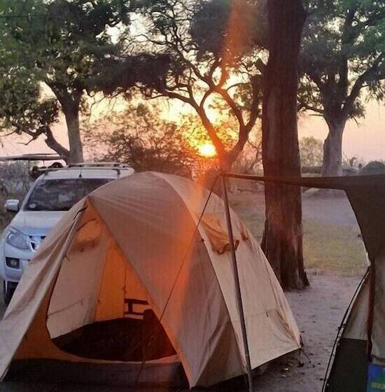 هتل Xakanaka Mobile Camp