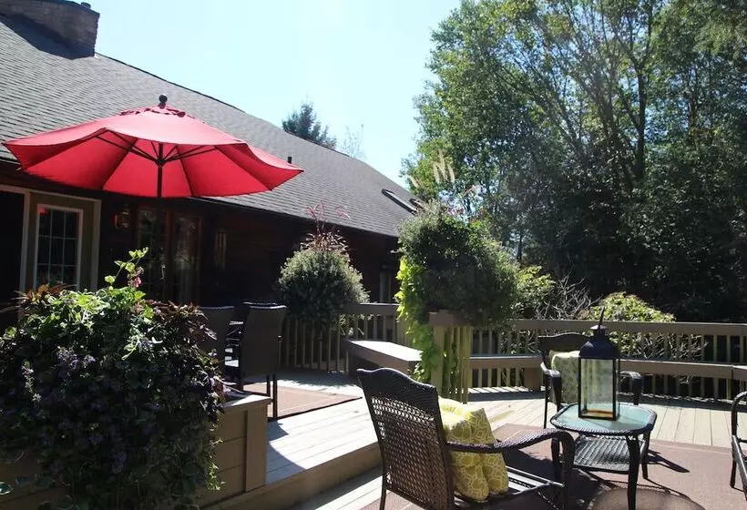 Jewel On The Hill Bed & Breakfast