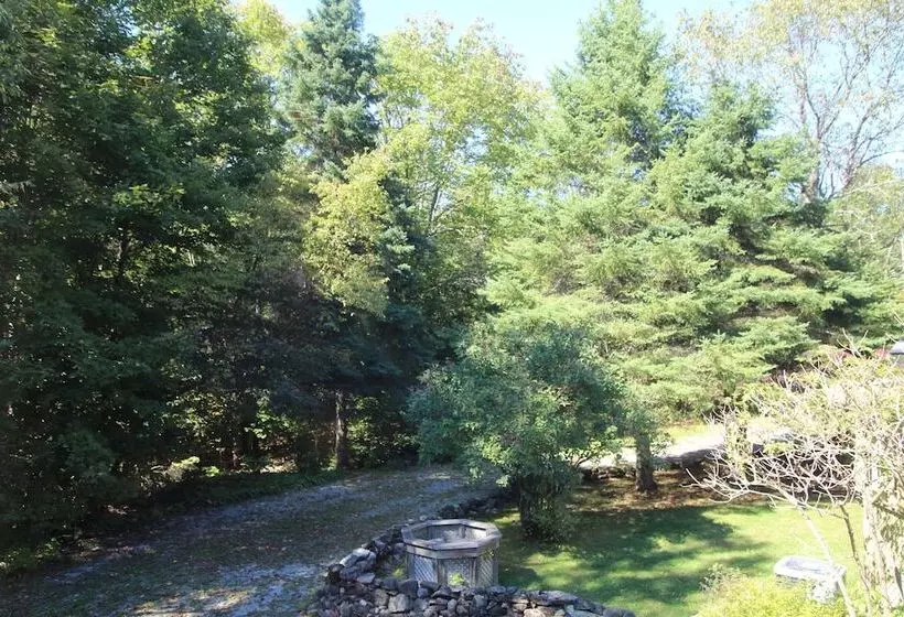 Jewel On The Hill Bed & Breakfast