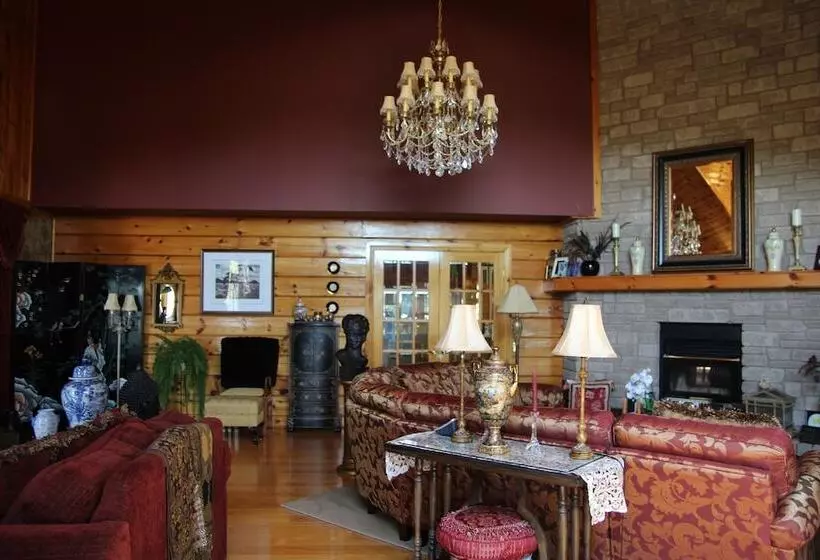 Jewel On The Hill Bed & Breakfast