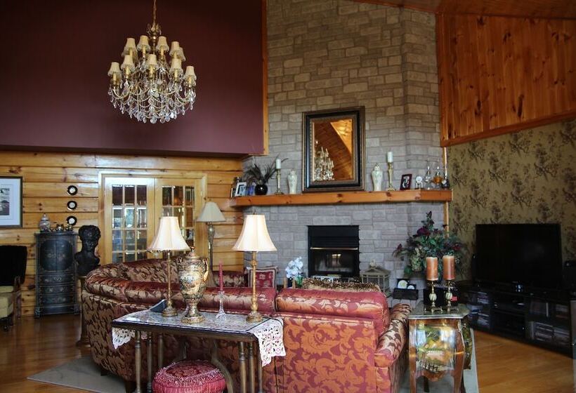 Jewel On The Hill Bed & Breakfast