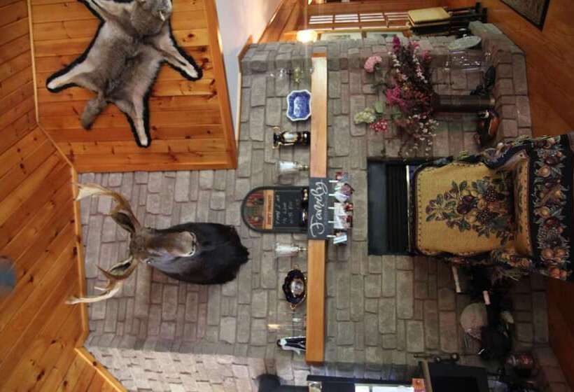 Jewel On The Hill Bed & Breakfast