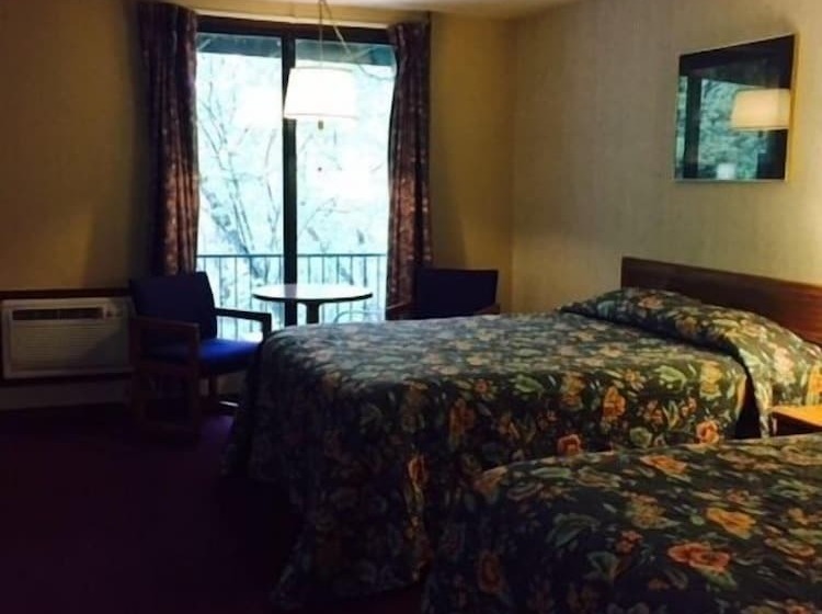 Мотель Compton Ridge Resort