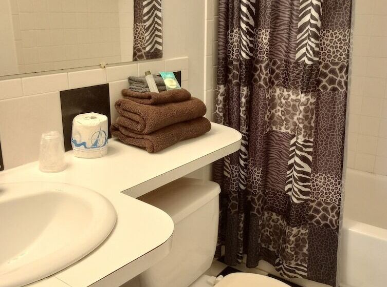 فندق على الطريق Harbor Beach Inn