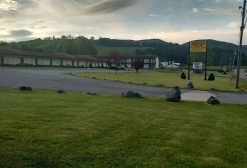 モーテル Marlinton Motor Inn