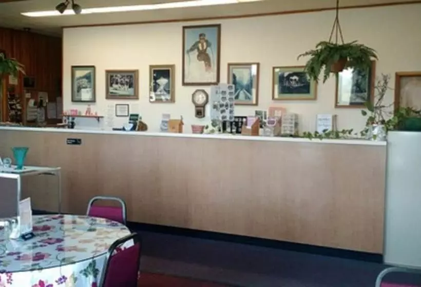 モーテル Marlinton Motor Inn