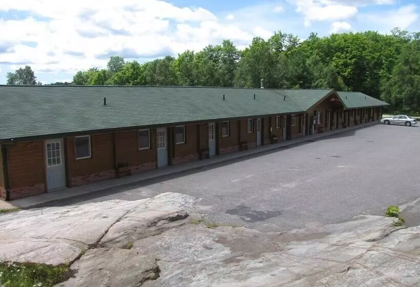 Motelli Quiet Bay Inn & Café