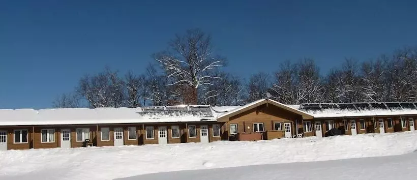 Motelli Quiet Bay Inn & Café