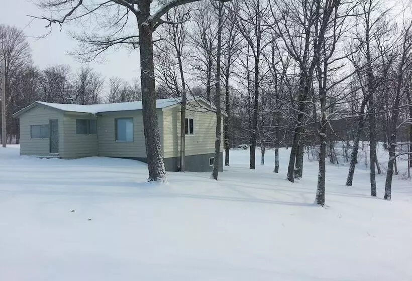 Motelli Quiet Bay Inn & Café