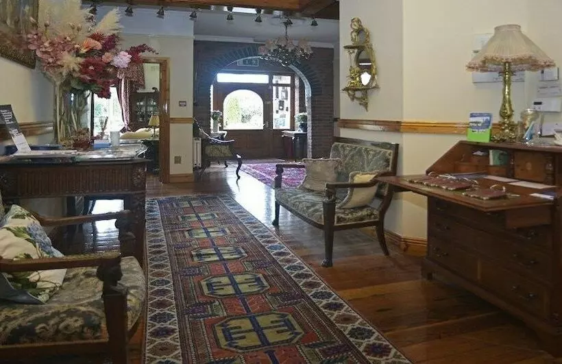 Moyglare Lodge Country House B&b