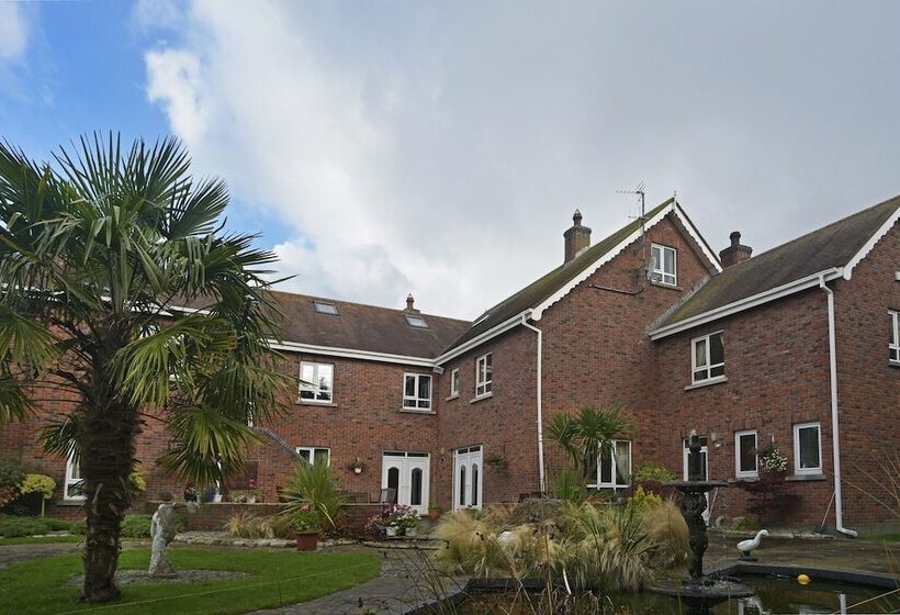 Moyglare Lodge Country House B&b