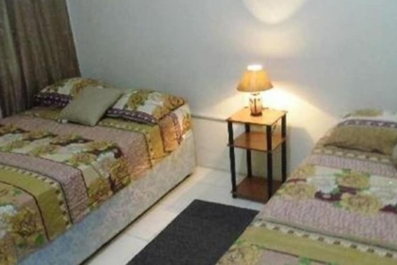 پانسیون Tony S Guest House