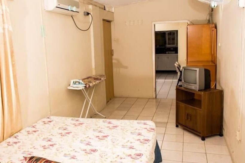 پانسیون Tony S Guest House