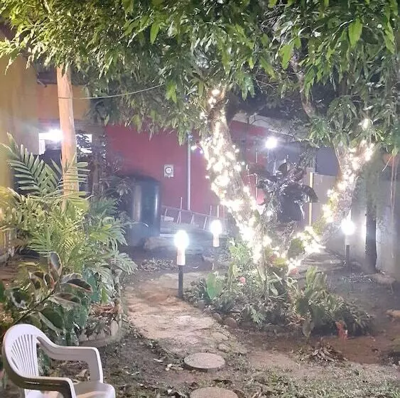 پانسیون Tony S Guest House