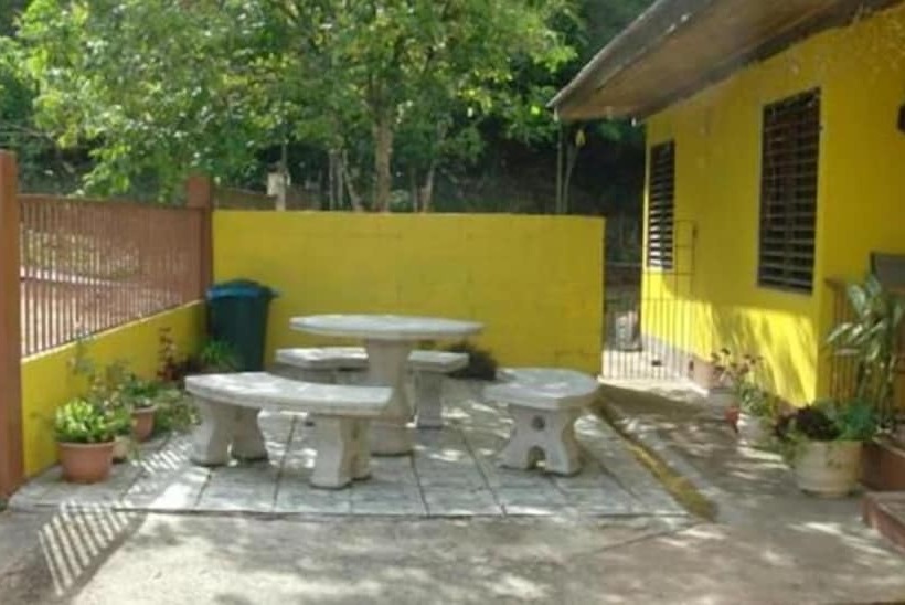 پانسیون Tony S Guest House