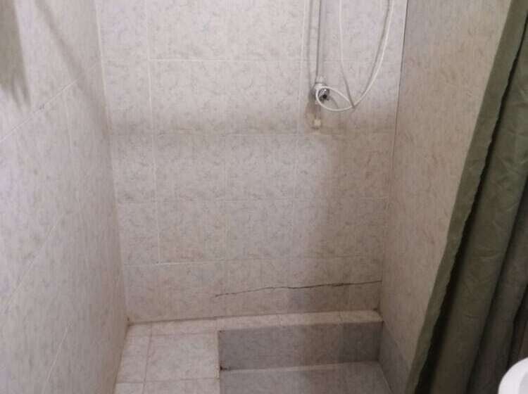 پانسیون Tony S Guest House