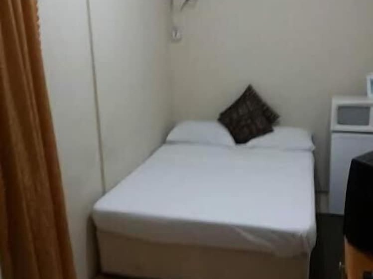 پانسیون Tony S Guest House