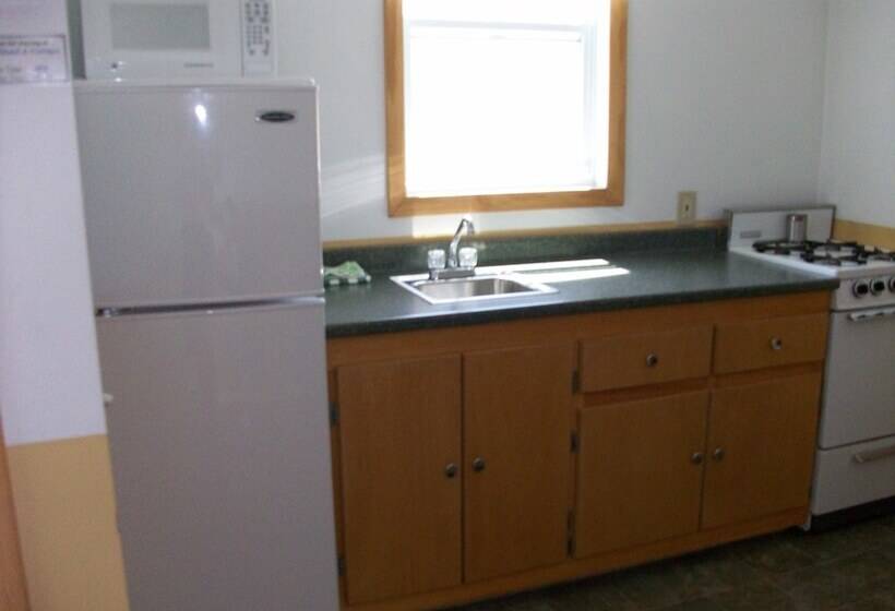 Sunnyside Motel & Cottages