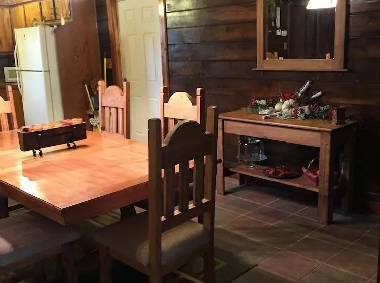 Whip Or Wheel Cabins