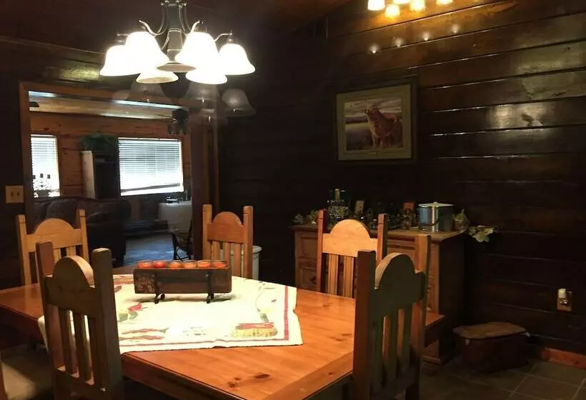 Whip Or Wheel Cabins