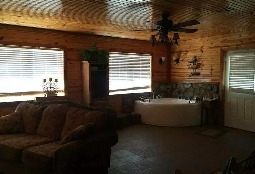 Whip Or Wheel Cabins