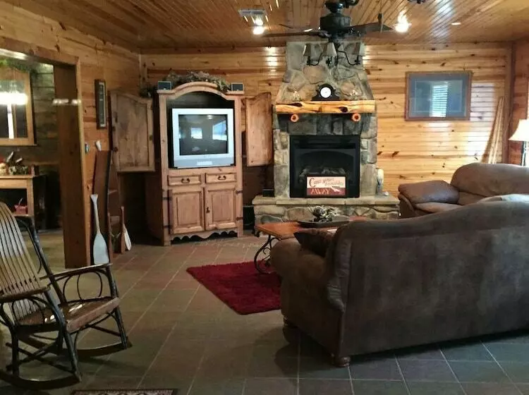 Whip Or Wheel Cabins