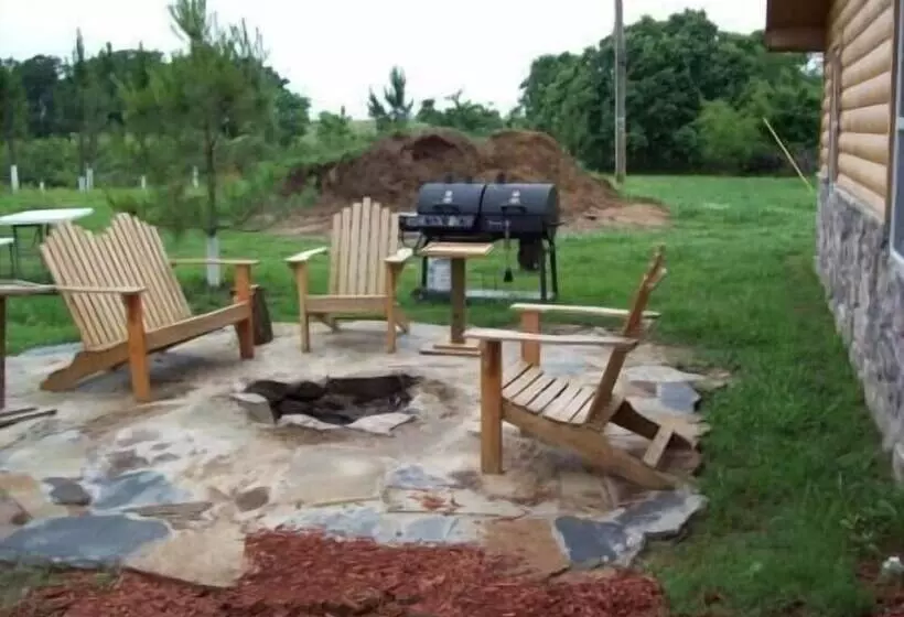 Whip Or Wheel Cabins