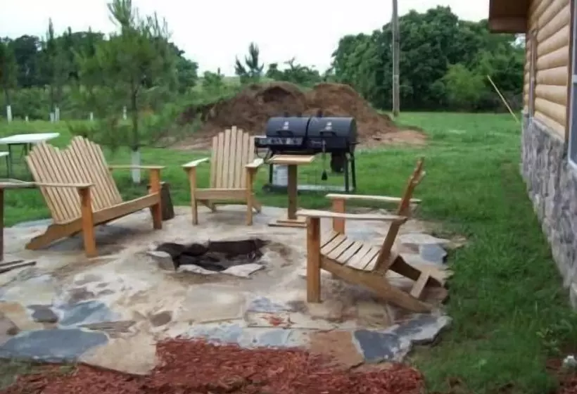 Whip Or Wheel Cabins