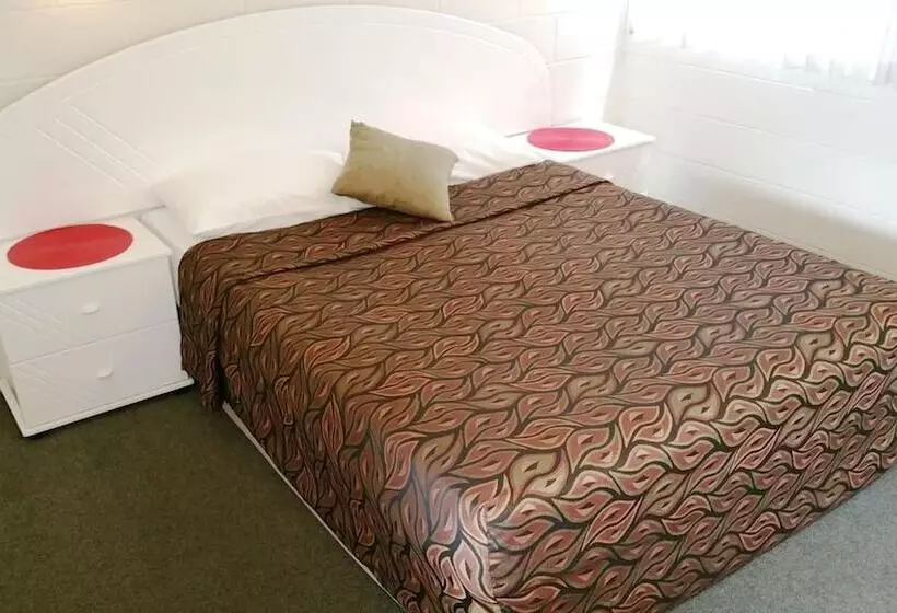 A & A Lodge Motel Emerald