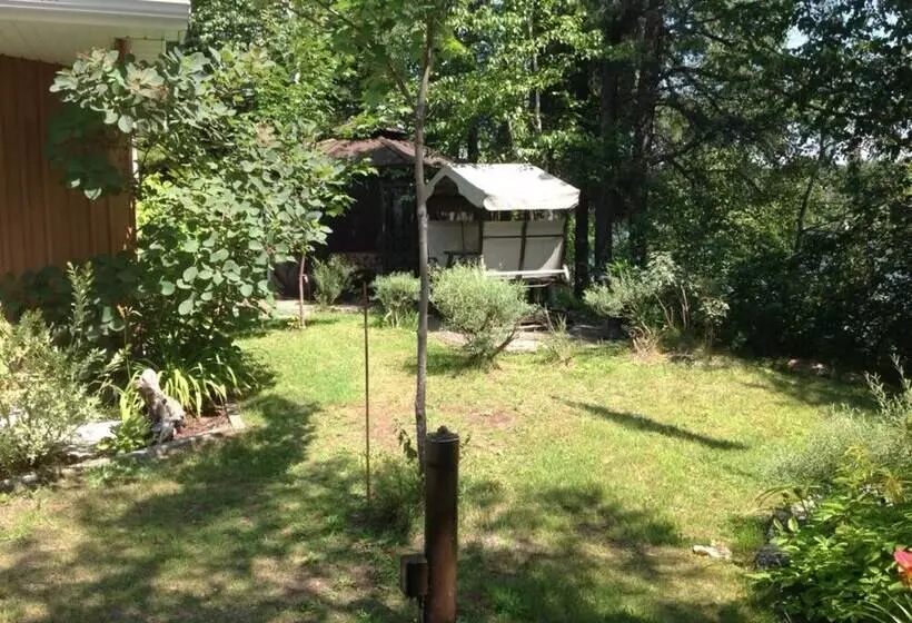 Aamiaismajoitus (B&B) Gîte Du Lac Docteur