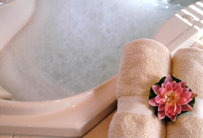 Bewong River Retreat