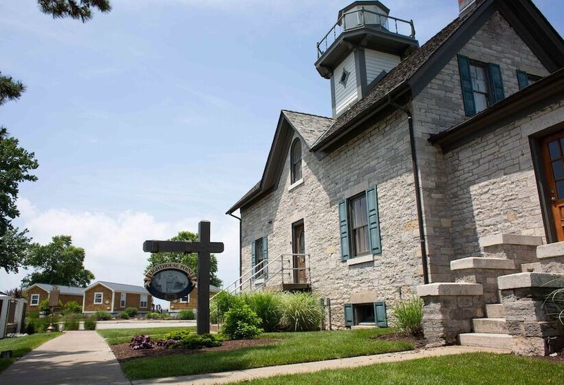 Cedar Point S Lighthouse Point