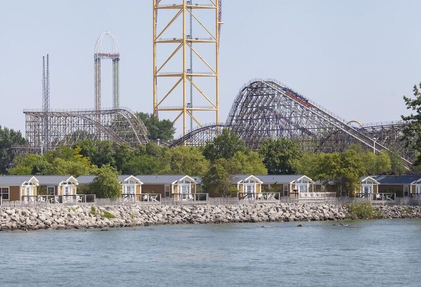 Cedar Point S Lighthouse Point