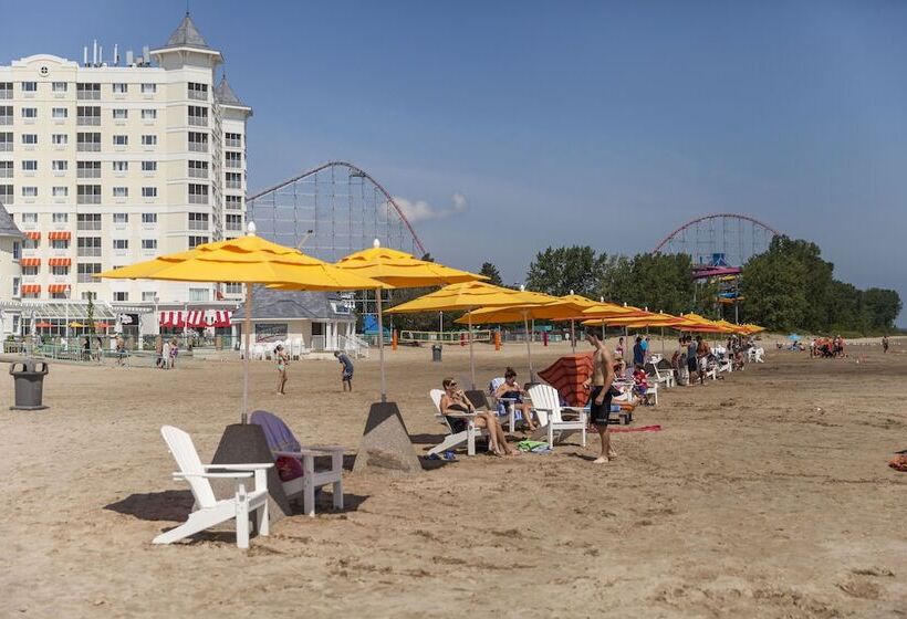Cedar Point S Lighthouse Point