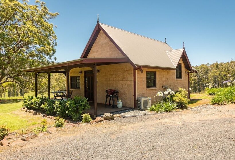 Clarendon Forest Retreat