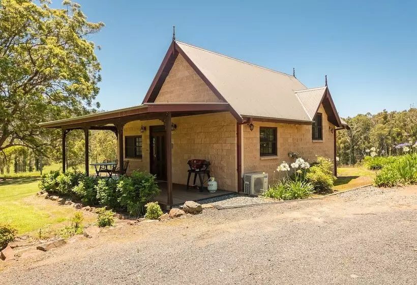 Clarendon Forest Retreat