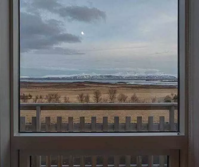 مسافرخانه Vogur Country Lodge