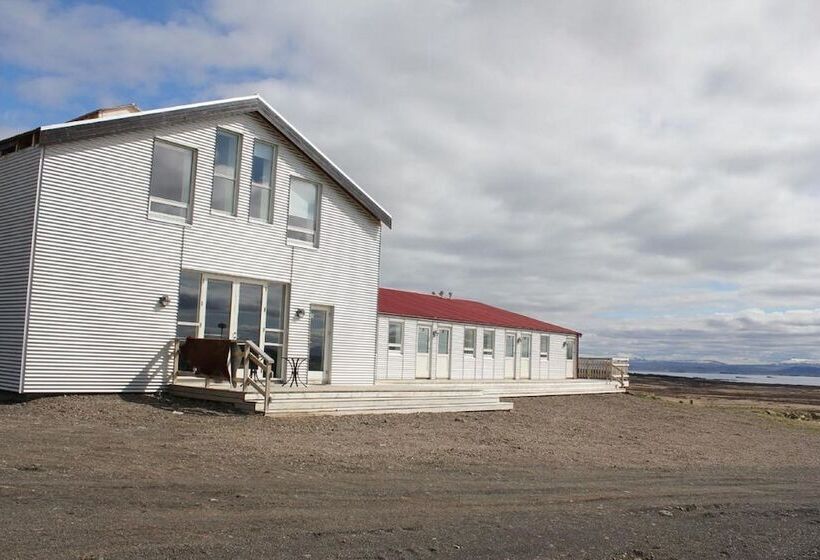 مسافرخانه Vogur Country Lodge