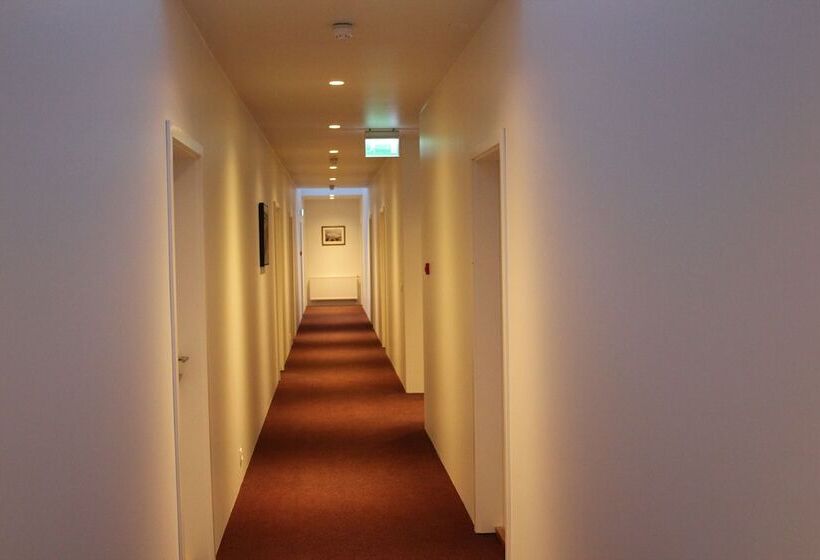 مسافرخانه Vogur Country Lodge