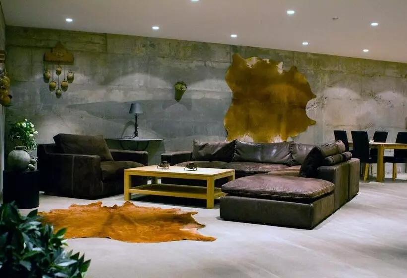 مسافرخانه Vogur Country Lodge