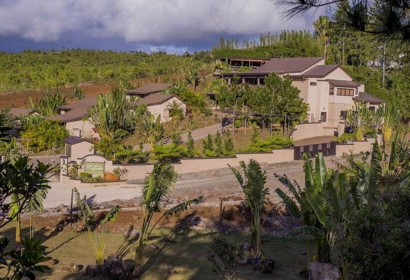 هتل 7 Cascades Restaurant Bar & Lodges