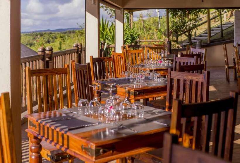 هتل 7 Cascades Restaurant Bar & Lodges