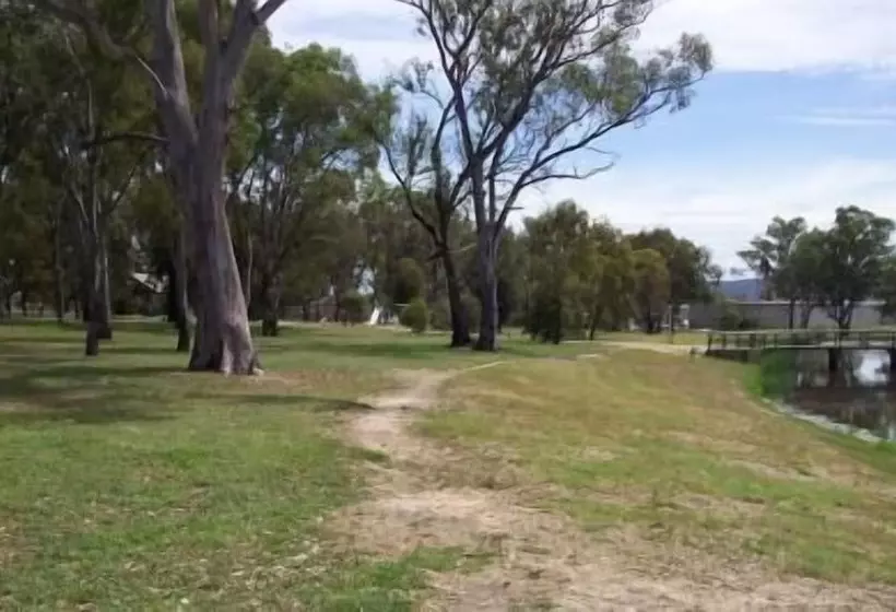 Hotelli Albury All Seasons Tourist Park