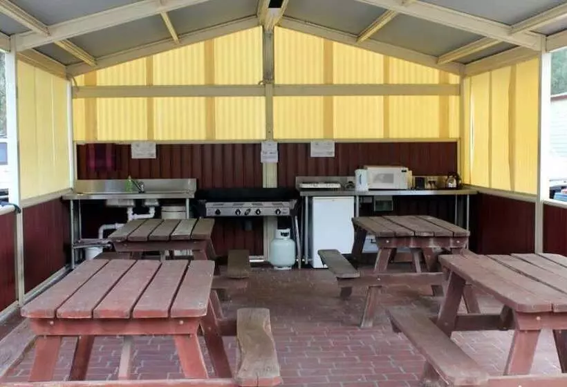 Hotelli Albury All Seasons Tourist Park