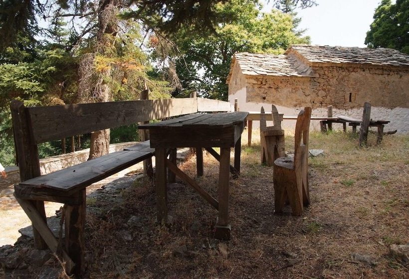 בית מלון כפרי Anigraia