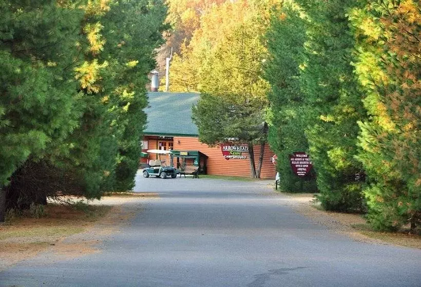 ホテル Arrowhead Resort Campground
