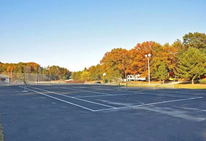 ホテル Arrowhead Resort Campground