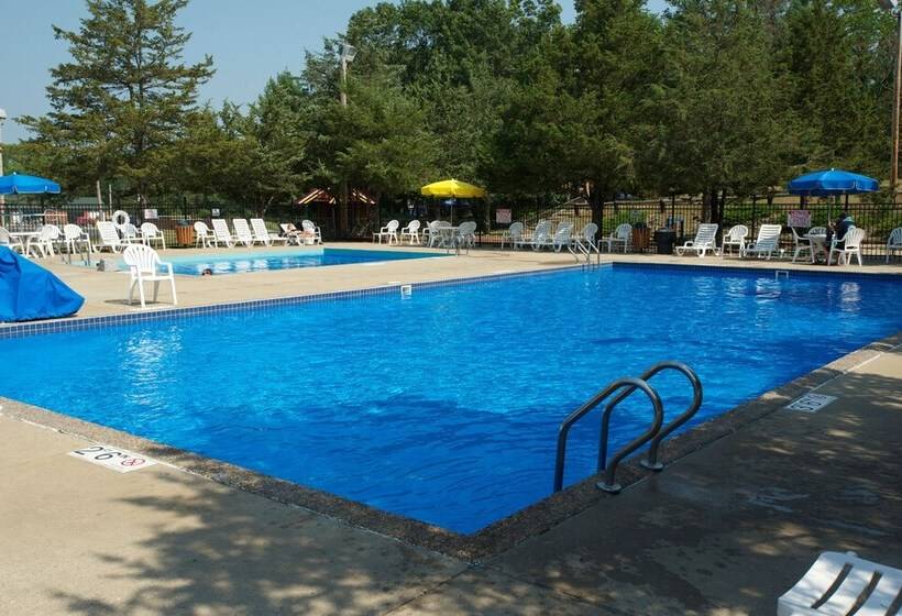 فندق Arrowhead Resort Campground