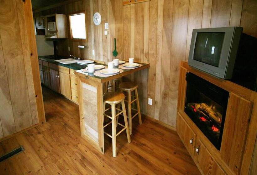 فندق Arrowhead Resort Campground